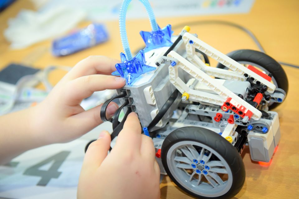 Εκπαιδευτική Ρομποτική Δημοτικού με LEGO Mindstorms